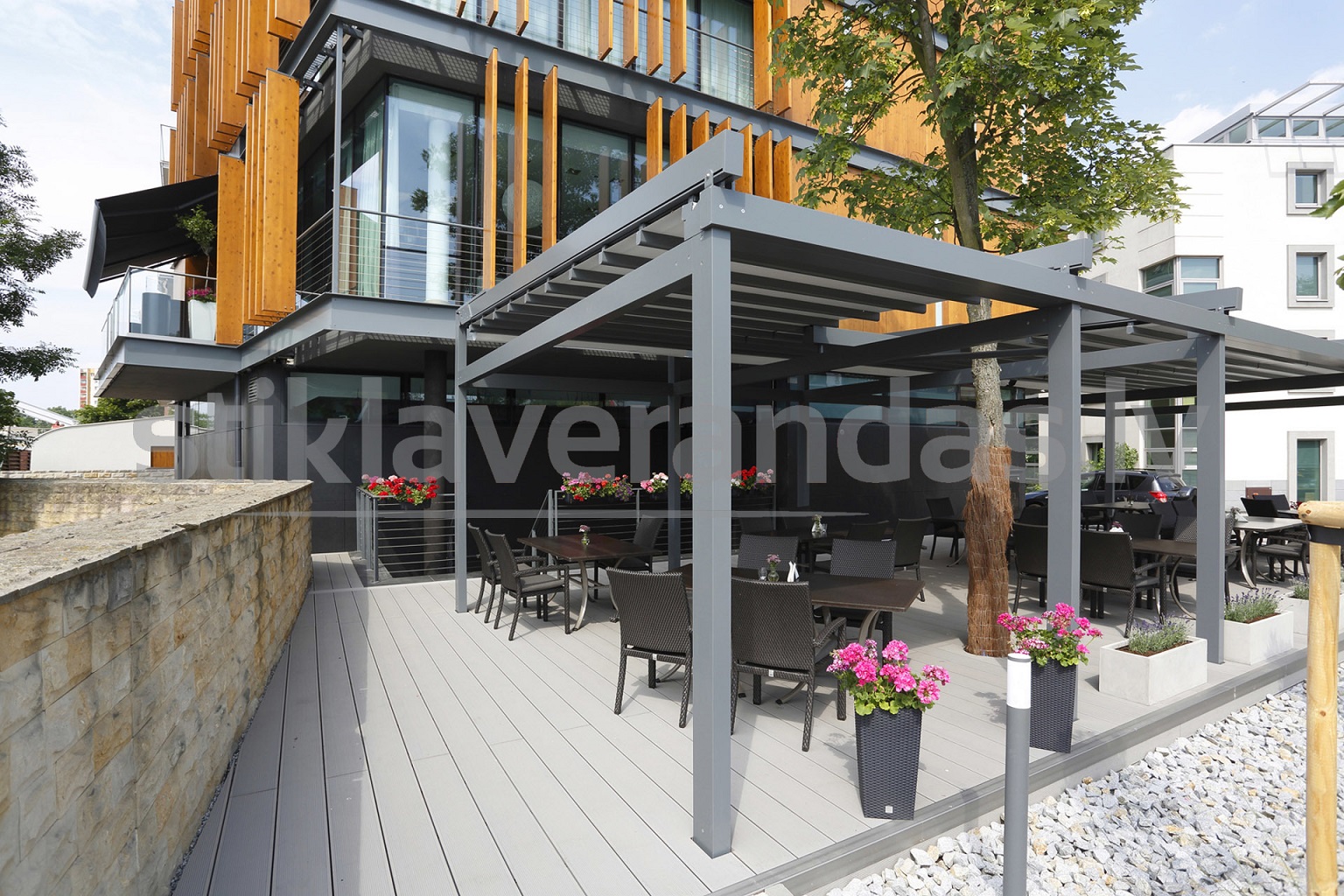 Stikla Veranda Nojume Atbidams Jumts 1