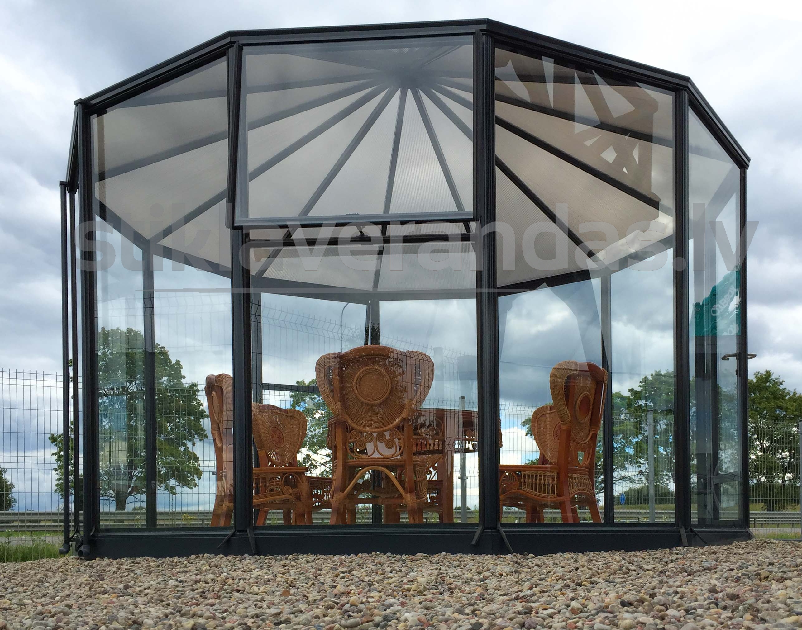 Paviljons Aluminija Stikla Apals 2